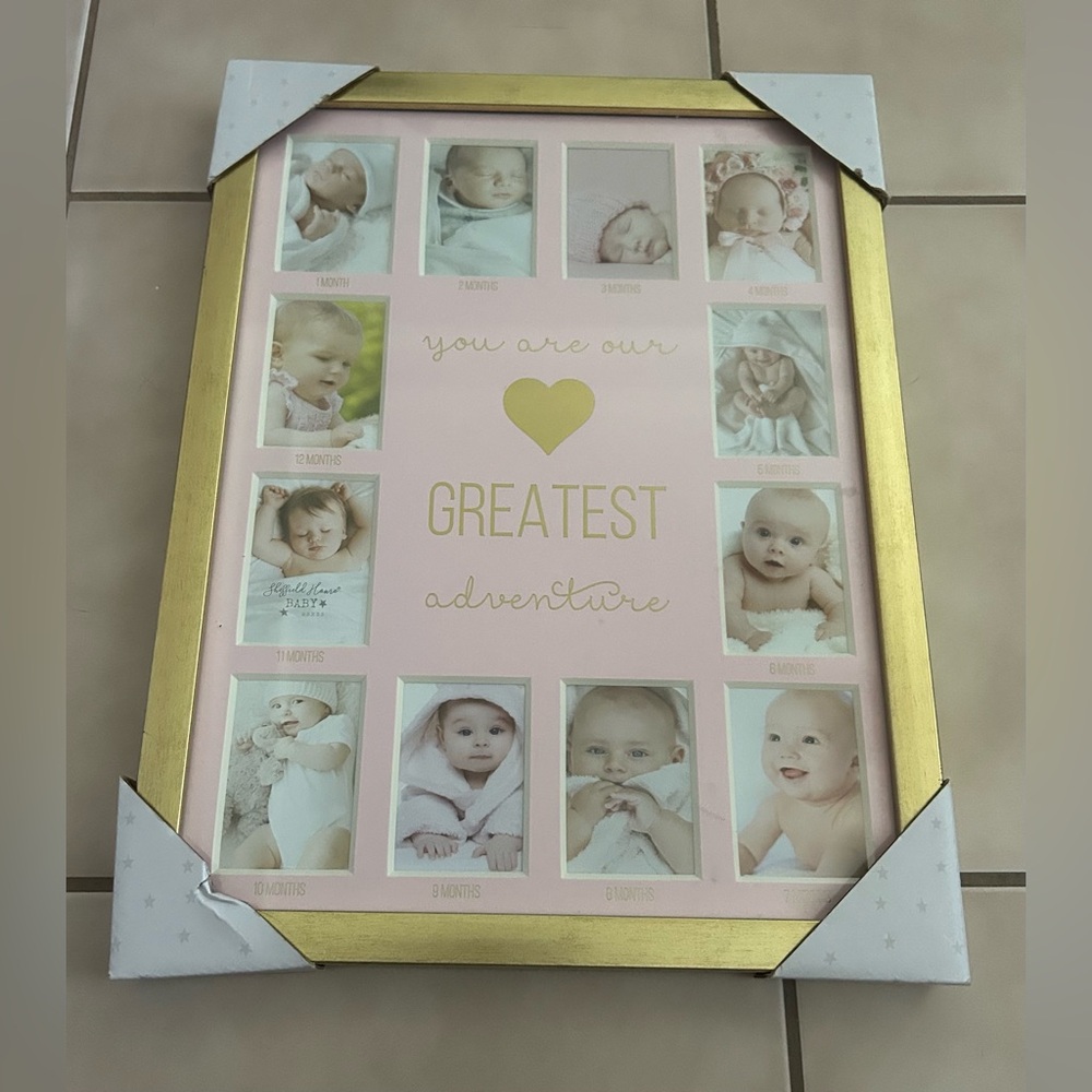 NWT Baby’s First Year Photo Frame